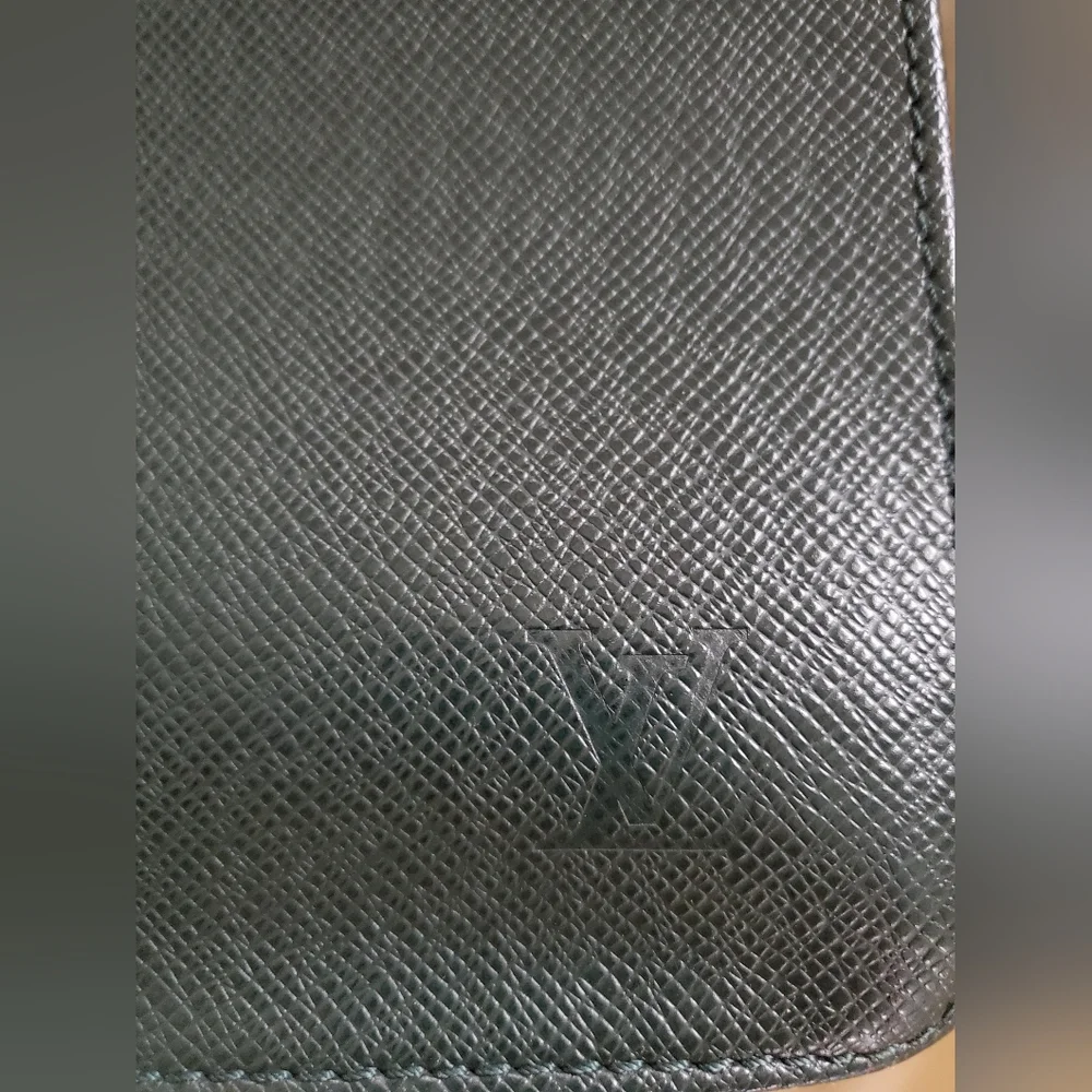 Fantastic Louis Vuitton dark green taiga leather briefcase